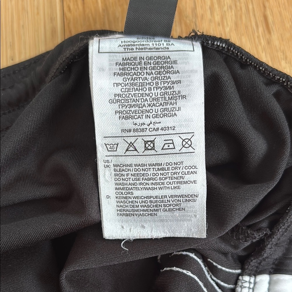 Adidas Boys Black Shorts Size M - Picture 4 of 4